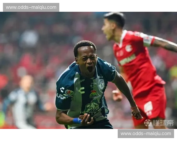 巅峰对决：帕丘卡vs托卢卡，高原上的绿茵博弈与战术史诗